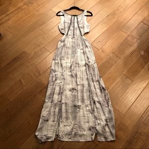 Epique Moi Maxi Dress Size M